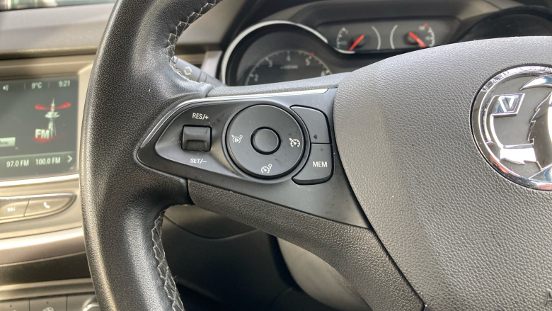 Vauxhall Crossland 1.2 Design 5dr Petrol Hatchback